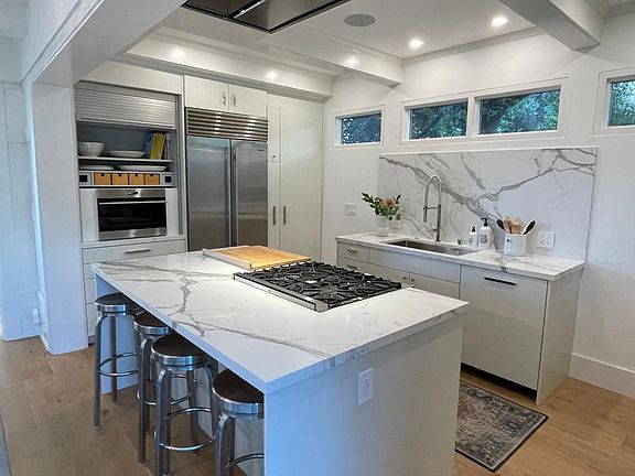 2nd image of 61 Parnassus Ave