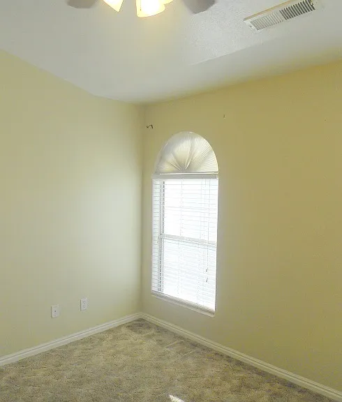 1104 N 1620 W — Photo 4