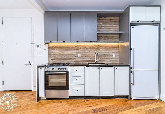 3rd image of 63 Montrose Ave #1F