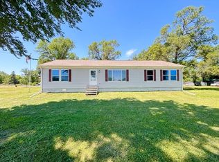 109 Lovers Ln, Saint Edward, NE 68660
