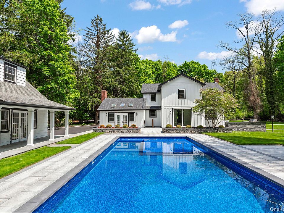 1st image of 75 Centerport Road