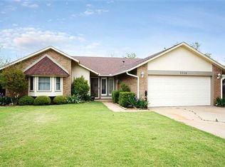 2208 Cowan Pl, Moore, OK 73160