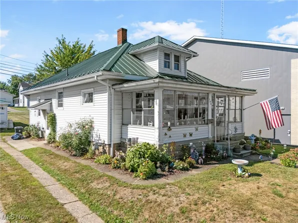 142 Main St SE, Brewster, OH 44613