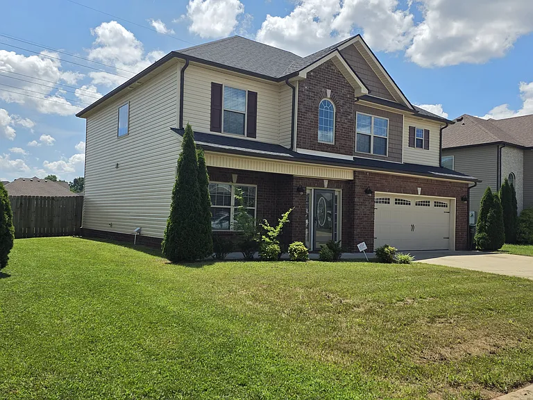 1365 Millet Dr — Photo 2