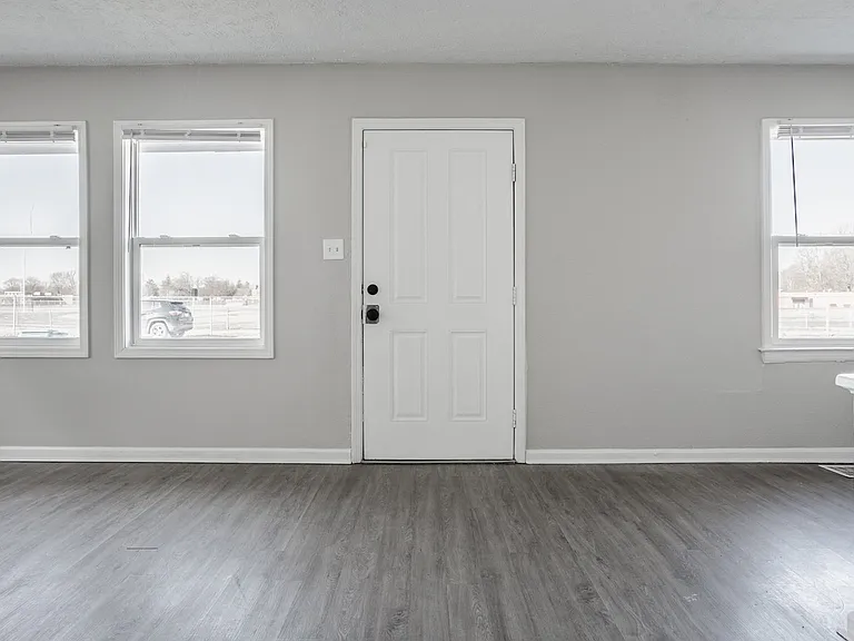 4309 Ralston Ave — Photo 4