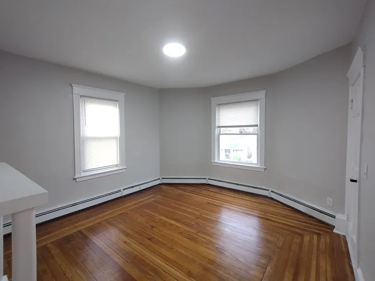 172 N Main St #2NDF — Photo 6