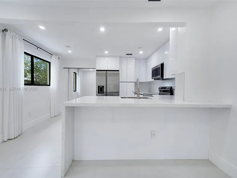 6566 SW 35th St — Photo 10