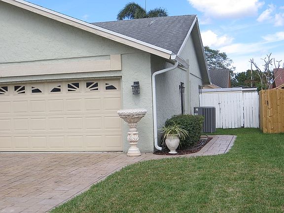 3rd image of 8551 NW 51st Ct