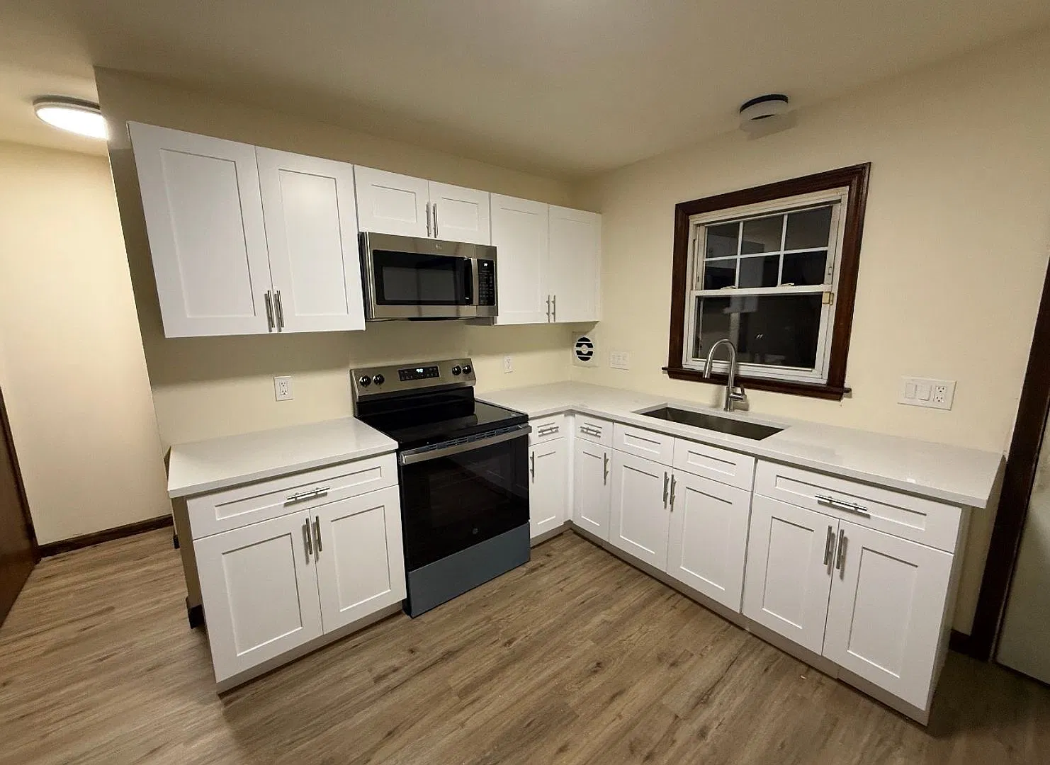 8 Vernon St, Waterbury — Photo 1