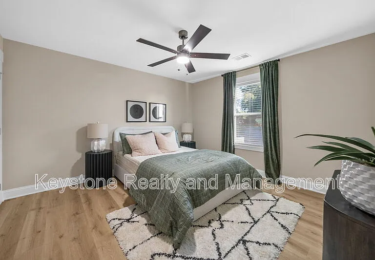 302 Wisteria Ln — Photo 12