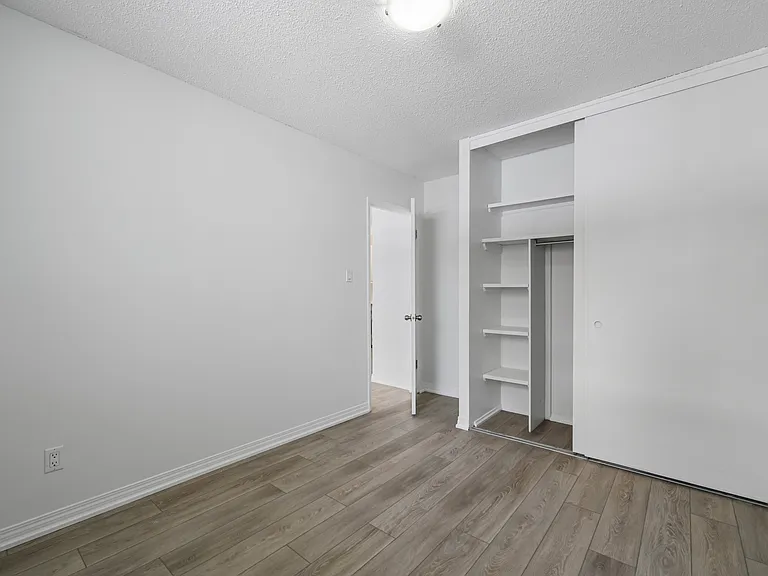 725 12th Ave SW — Photo 20