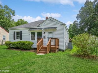 40 Cavalier Rd, Hampton, VA 23669