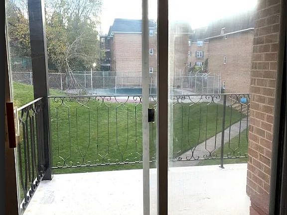 3rd image of 390 Maryland Ave APT 2B