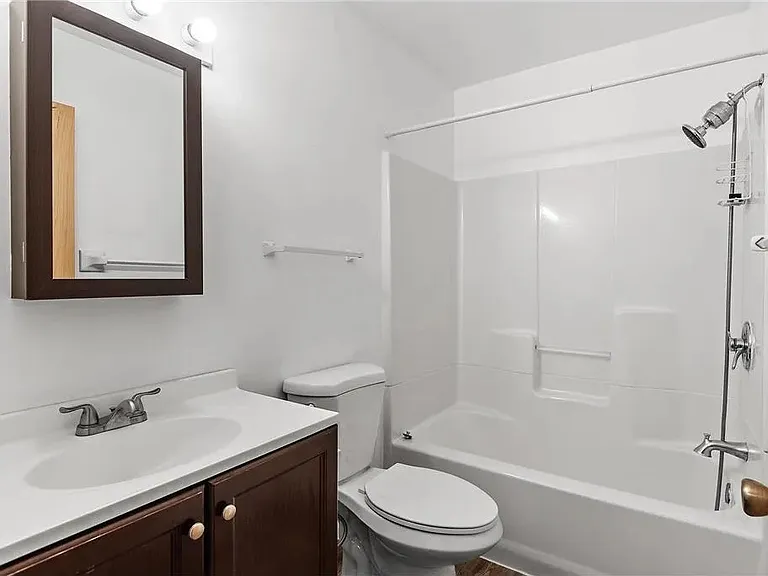 1239 Norton Ave NE — Photo 7