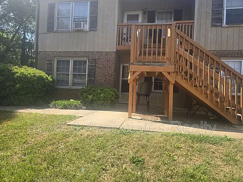 106 Thomas St Photo 1