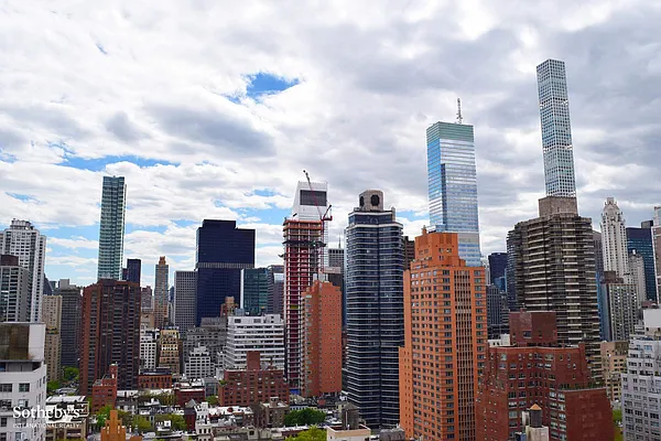 Rented by Sotheby's International Realty | media 36
