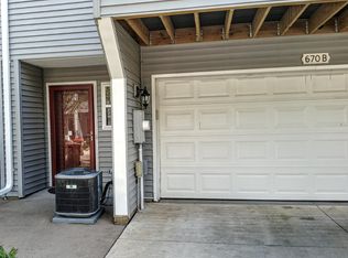 670 Kingfisher Ln APT B, Woodbury, MN 55125