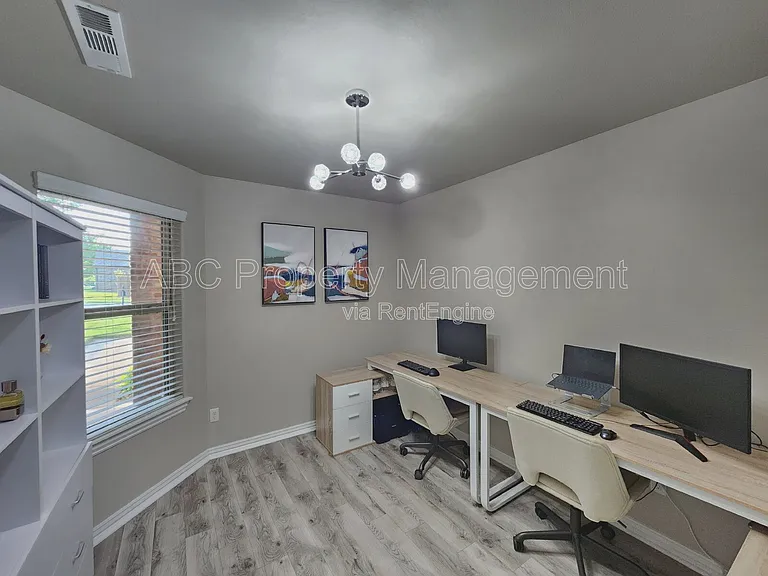 5009 E Truman Ln — Photo 16