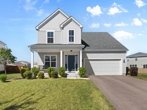 451 Mary Ann Cir, Sycamore, IL 60178