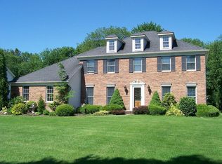 4522 Glen Eagle Dr, Brecksville, OH 44141