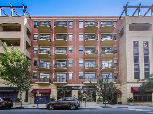 1301 W Madison St APT 311, Chicago, IL 60607