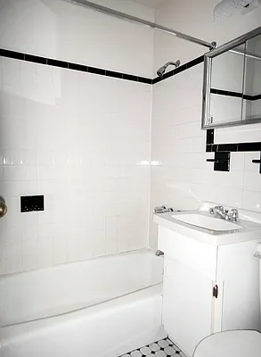 Rented by Balass Ralph, LREB | media 15