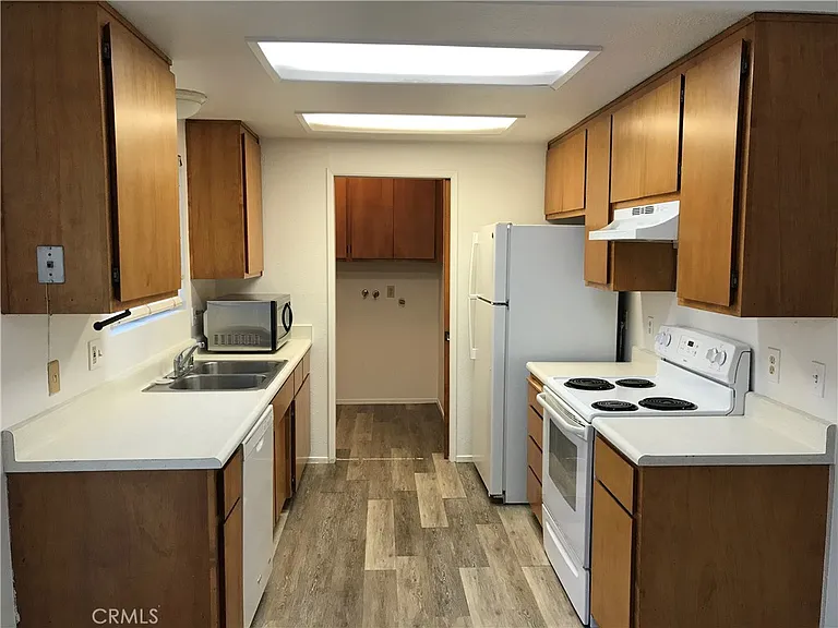 2017 Ashe St — Photo 4