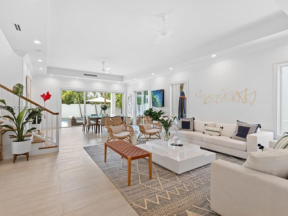 2nd image of 5 Coconut Ln