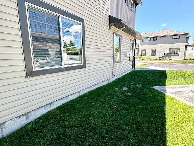 177 S 4 W — Photo 5