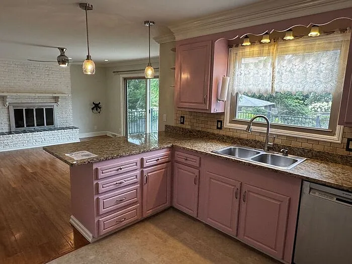 7608 Peacock Dr SW — Photo 11