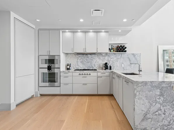 1059 Third Avenue image 7 of 23