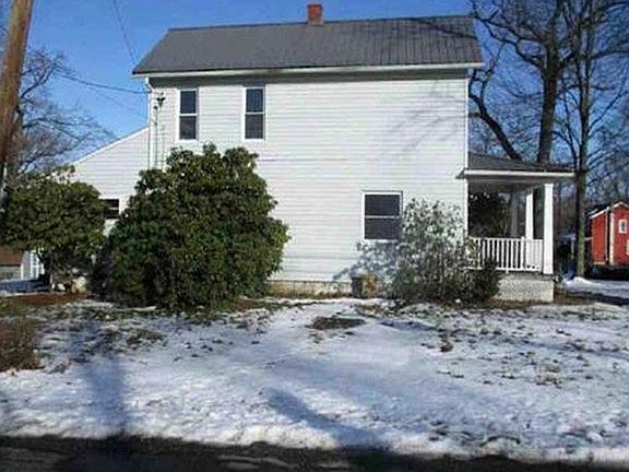 4th image of 144 Wyoming St