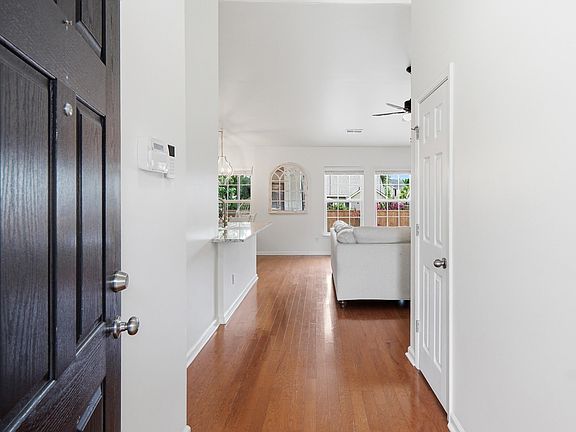 4th image of 5039 Ballantine Dr