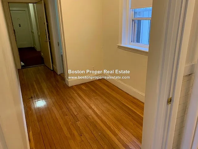 1109 Boylston St #7 — Photo 7