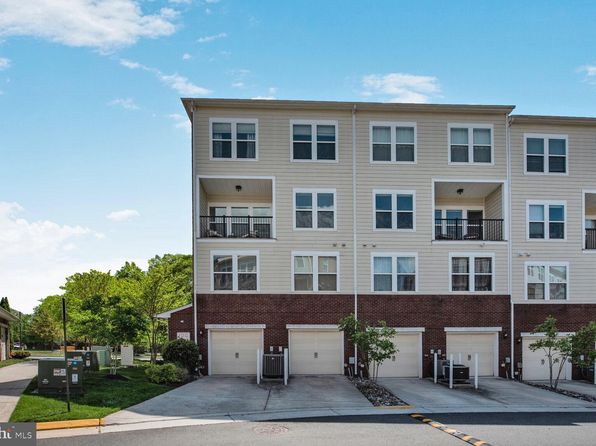 3020 Rittenhouse Cir, Fairfax, VA 22031