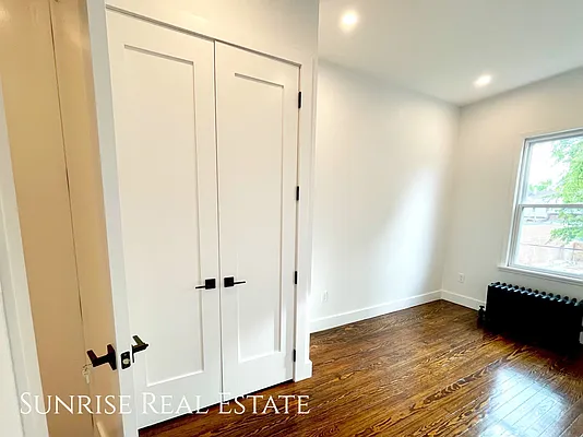 Rented by Sunrise Real Estate | media 6