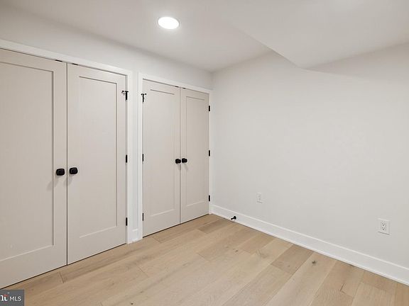 4th image of 845 19th St NE #3
