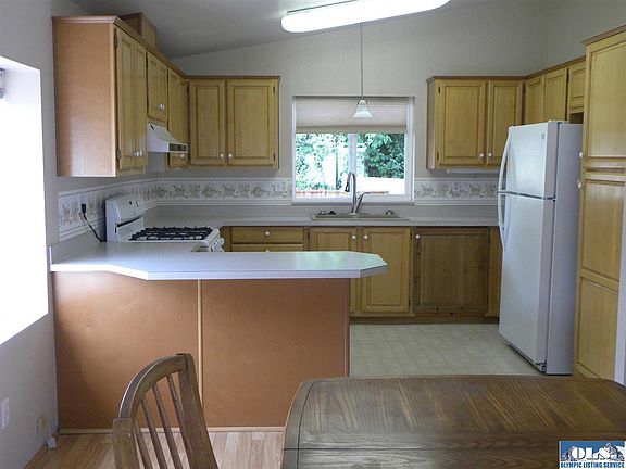 5th image of 330 Parkwood Blvd