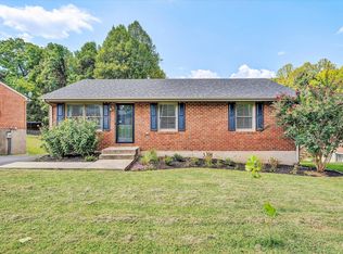 2720 Tulip Ln, Vinton, VA 24179