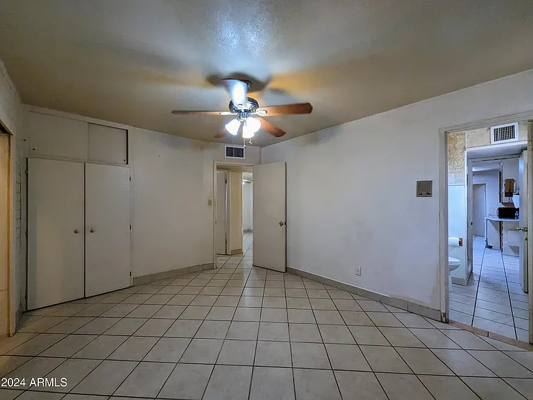 6036 N 31st Dr — Photo 37