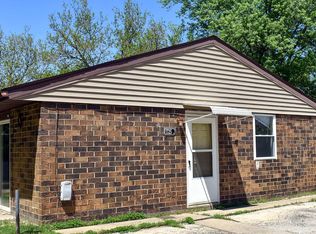 1704 N Gentry Ln, West Peoria, IL 61604