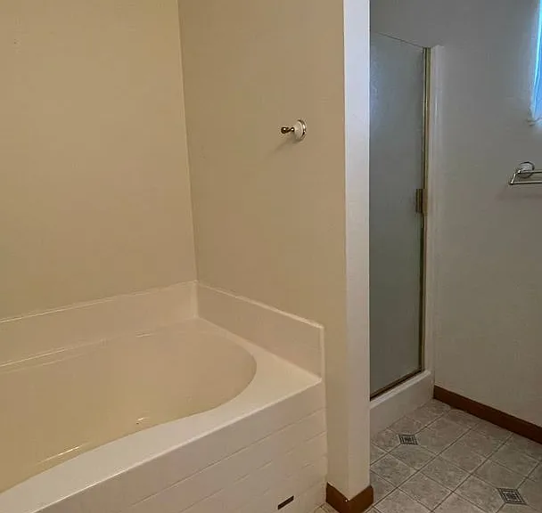 205 S Furlong Dr — Photo 12