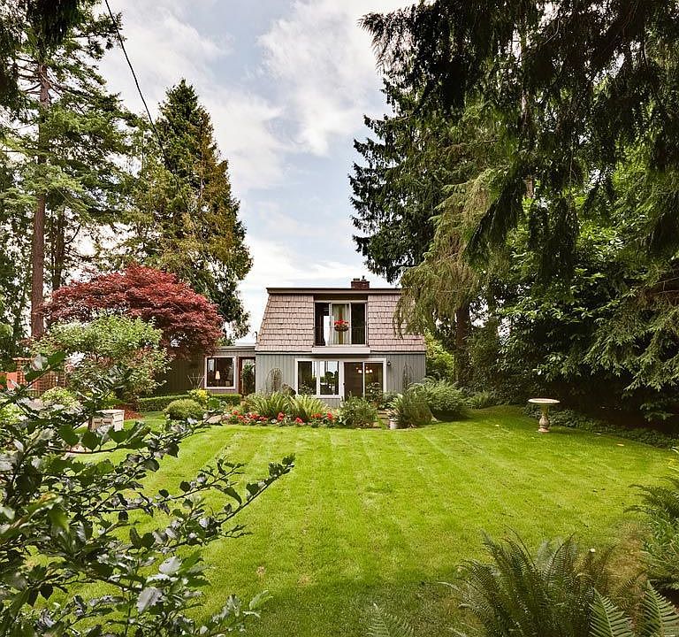 Over 1 acre of gardens/woods