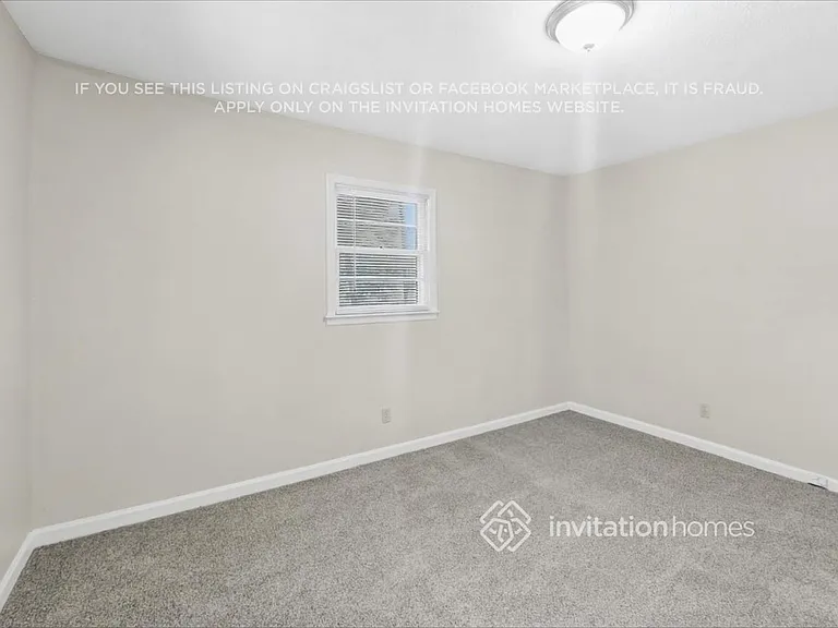 624 Princess Cir — Photo 13