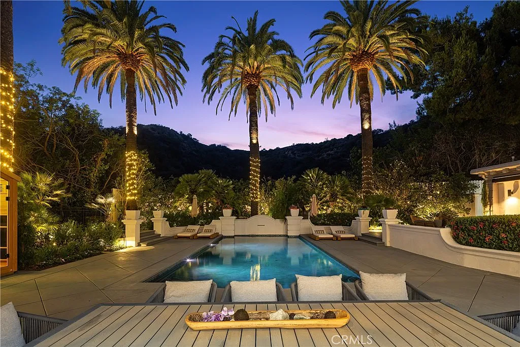 6 bed, 6.5 bath, 5556 sqft, $48,000 — Photo 4