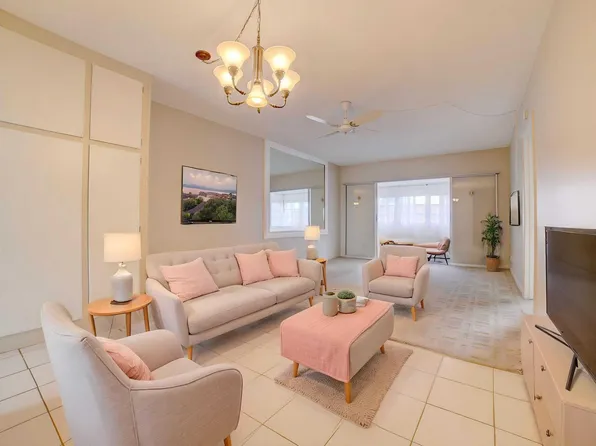 1117 Lake Terrace #210, Boynton Beach, FL 33426