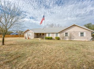 610 Liveoak Dr, Johnson City, TX 78636