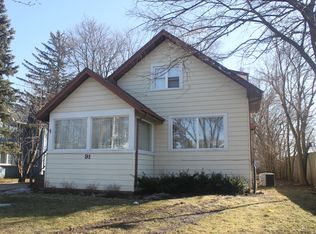 91 W Paddock St, Crystal Lake, IL 60014