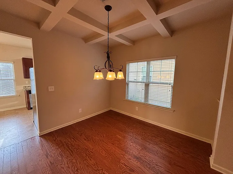 1322 Ingersoll Dr — Photo 4