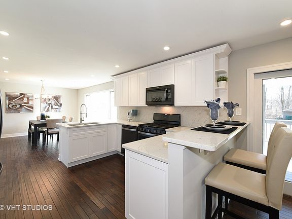 4th image of 519 S Wilmette Ave